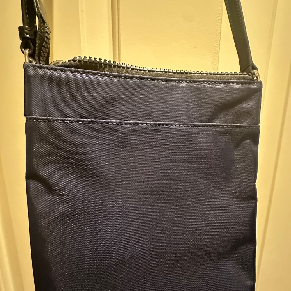 Navy Blue Marc Jacobs Crossbody - Picture 3 of 6